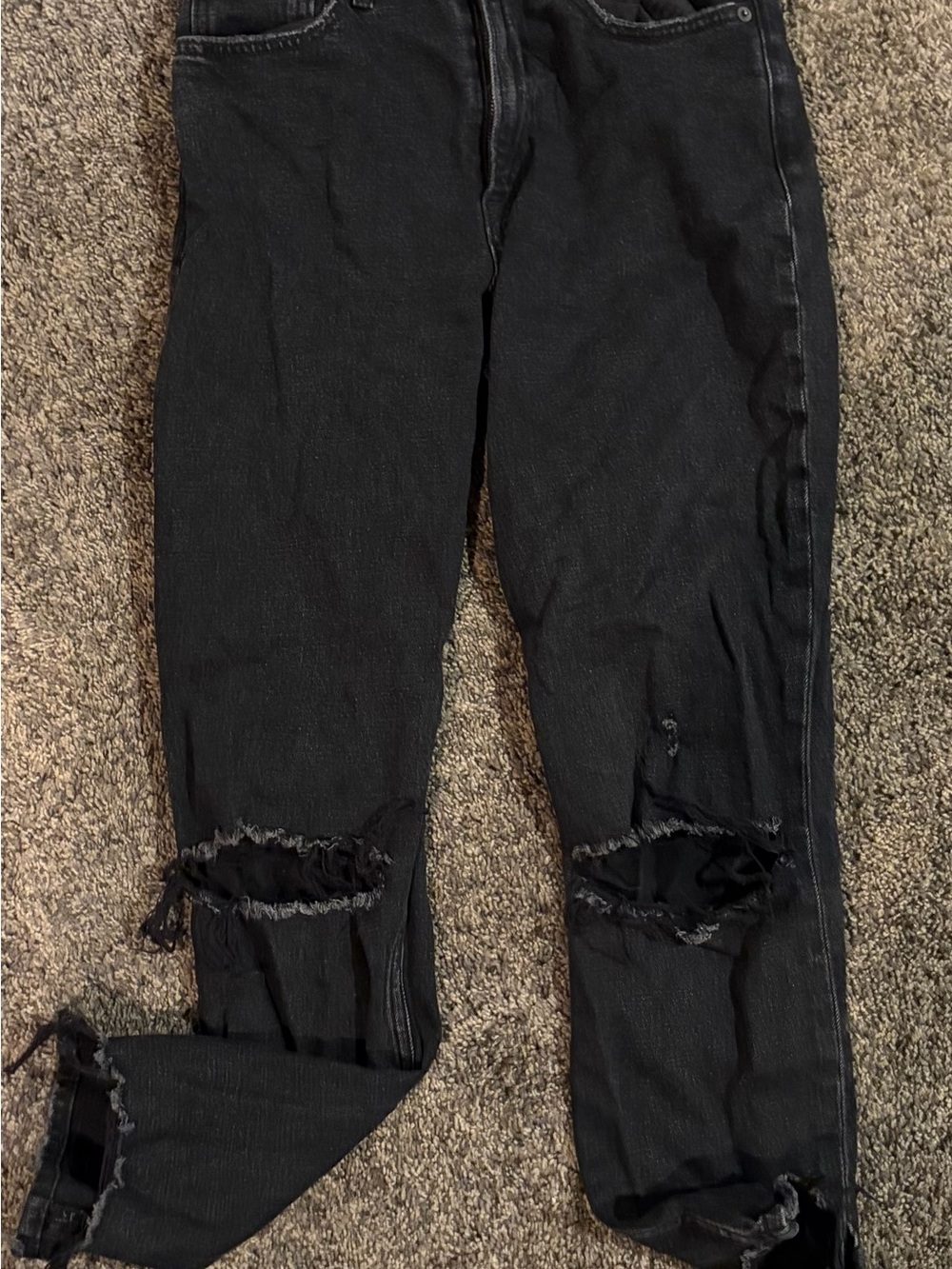 Abercrombie & Fitch Black Straight-Leg Distressed mom Jeans
